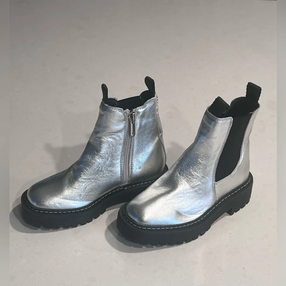 New Sam Edelman Laguna Silver Leather Pull On‎ Chelsea Boots Kids 12 M